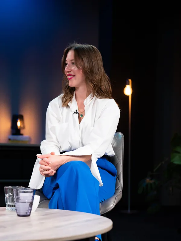 Alexandra Wudel im Studio - Recht und Compliance sicher anwenden