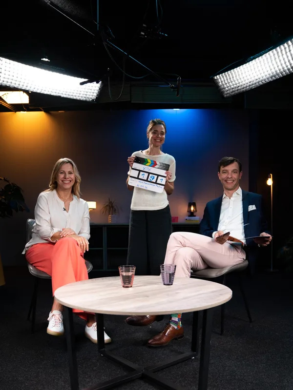 Das Team bei der Studio-Produktion - Karriere nachweisbar aufwerten